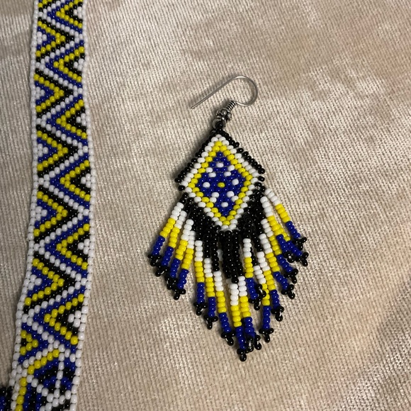 Ukrainian Earrings & Necklace Beadwork Set - Picture 3 of 5